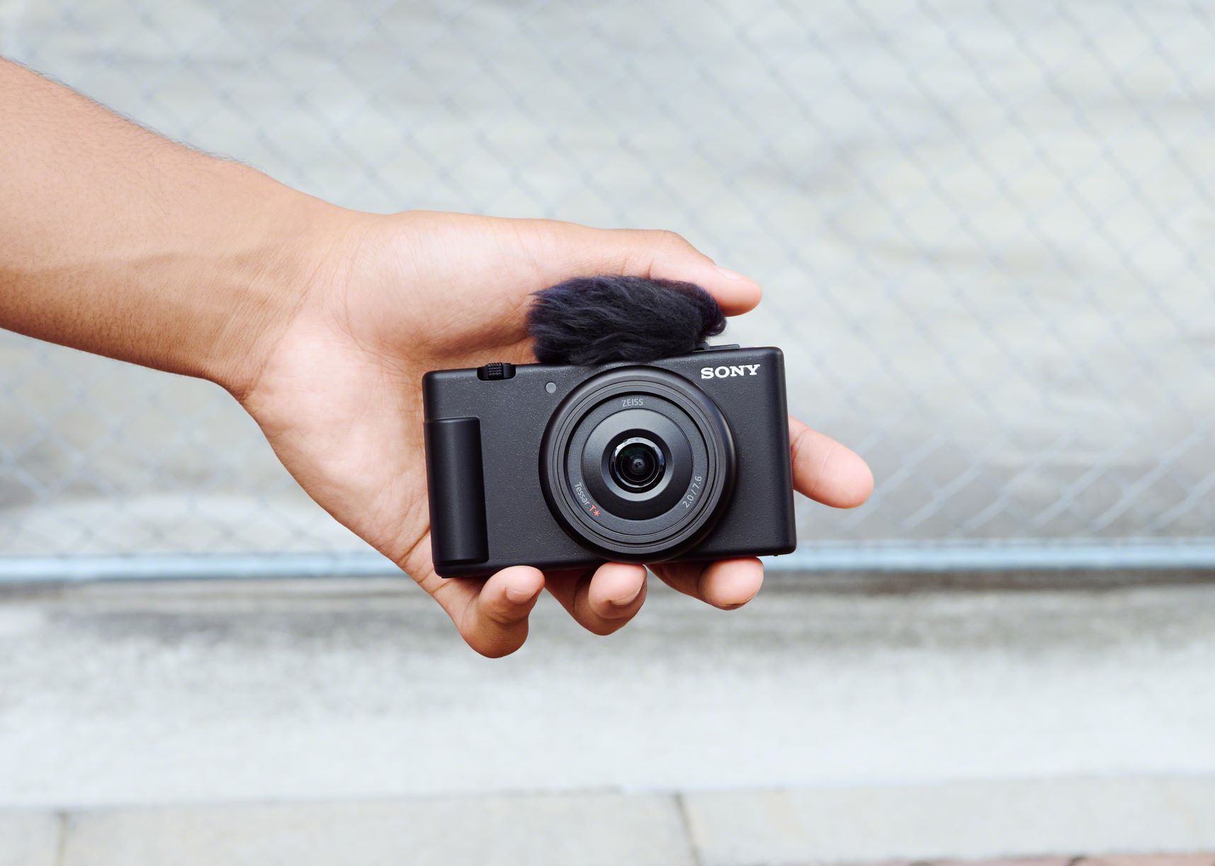Sony da la bienvenida al nuevo integrante de su familia de cámaras para videoblogs ZV-1F